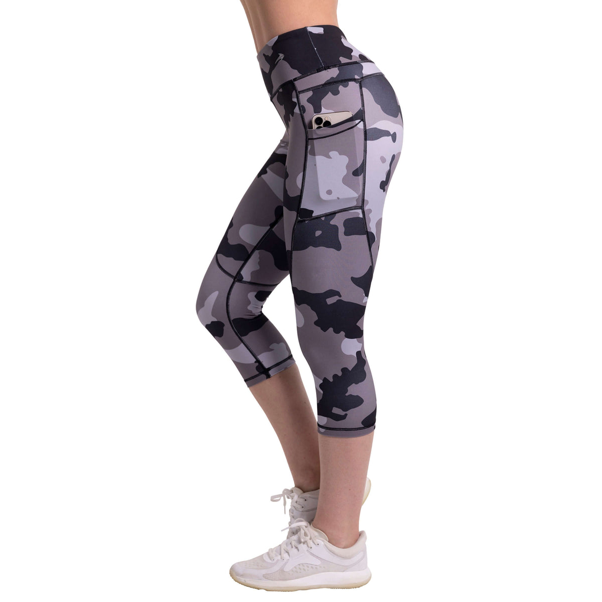 Compression Capris Women's Compression Capris W/ Pockets - Camo