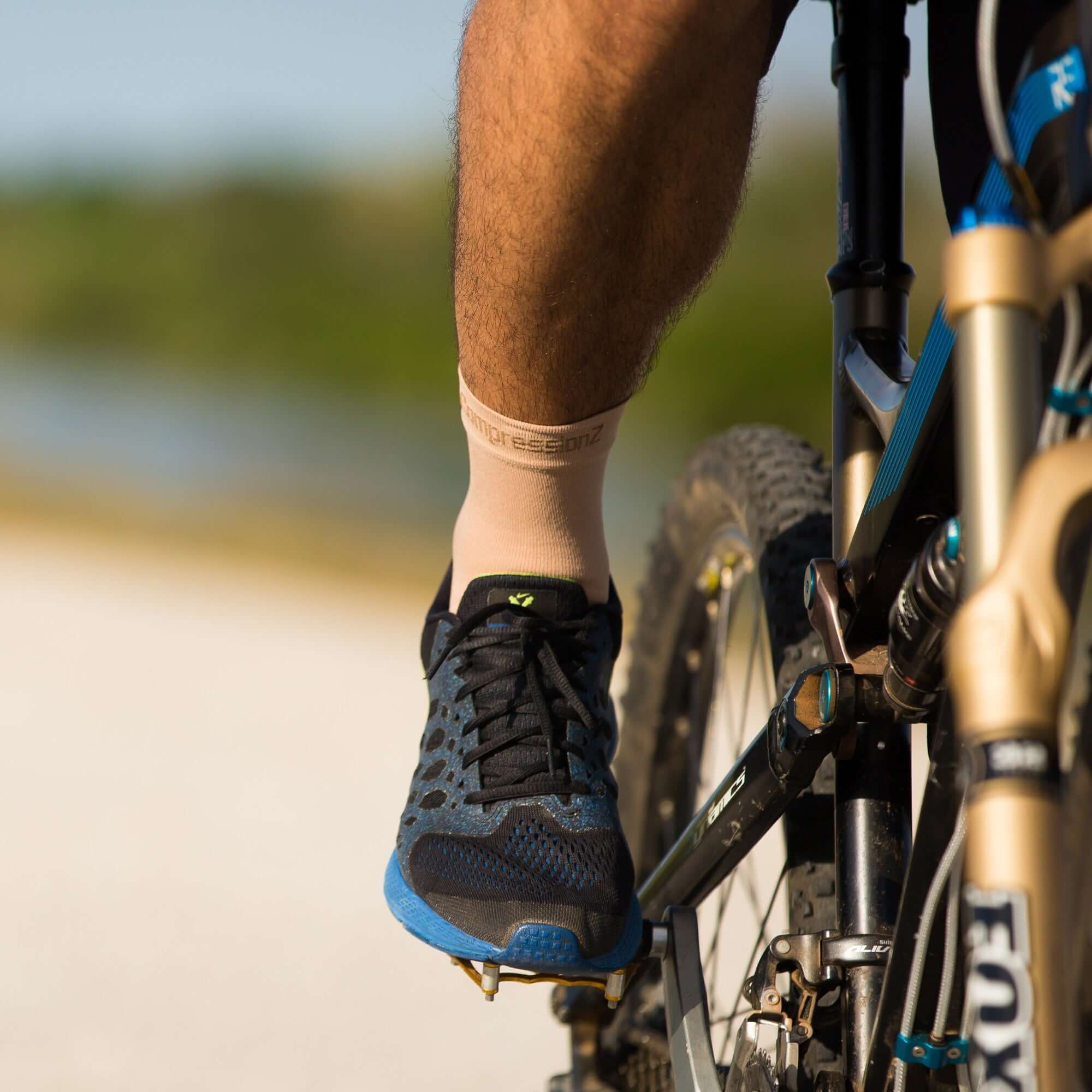 CompressionZ Plantar Fasciitis Socks, RELIEVE FOOT PAIN FAST, REDUCE SWELLING & STABILIZE ANKLE, COMFORTABLE ALL-DAY WEAR